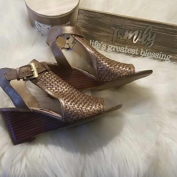 Adrienne Vittadini Shoes - Adrienne Vittadani Shies